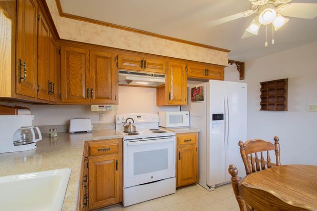 905 Sand STREET, Watertown, WI 53098