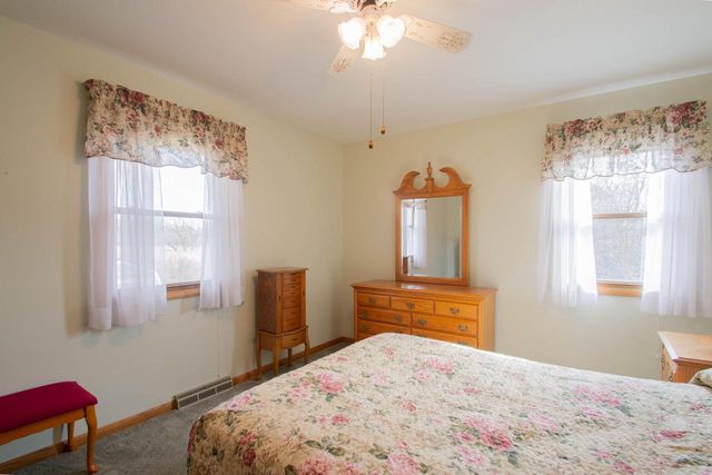 905 Sand STREET, Watertown, WI 53098