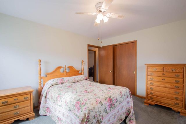 905 Sand STREET, Watertown, WI 53098