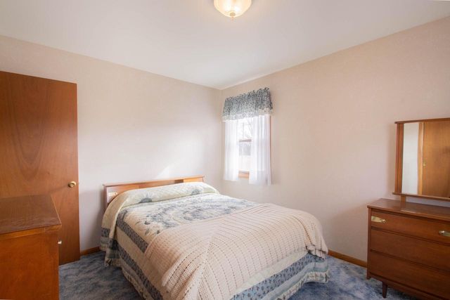 905 Sand STREET, Watertown, WI 53098