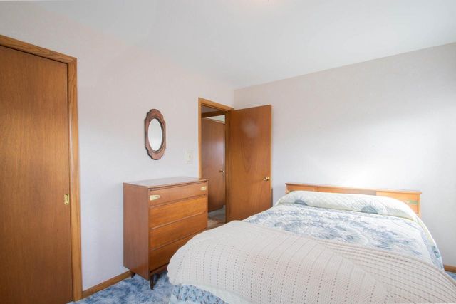 905 Sand STREET, Watertown, WI 53098