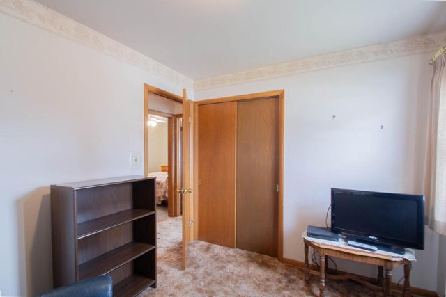 905 Sand STREET, Watertown, WI 53098