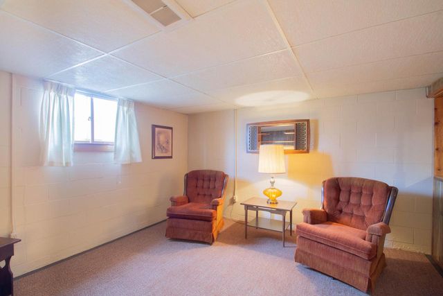 905 Sand STREET, Watertown, WI 53098