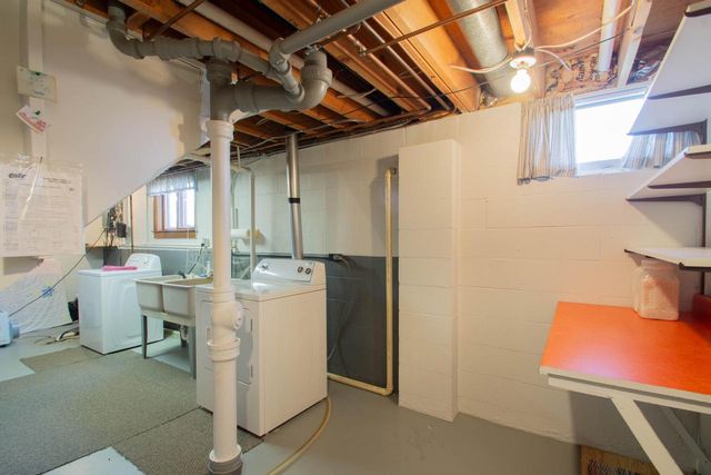 905 Sand STREET, Watertown, WI 53098