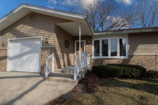 905 Sand STREET, Watertown, WI 53098