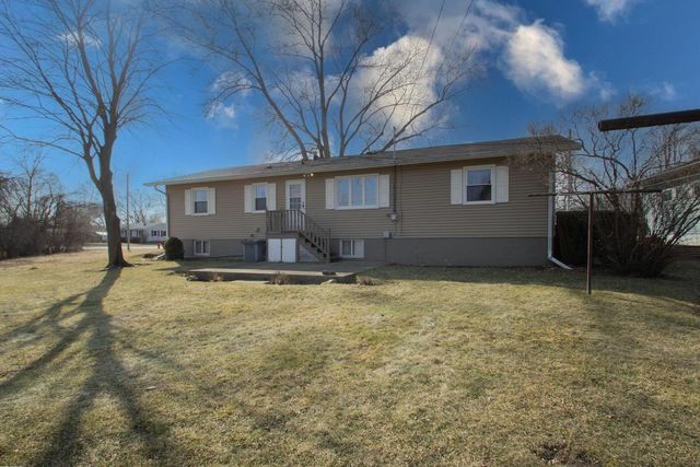 905 Sand STREET, Watertown, WI 53098