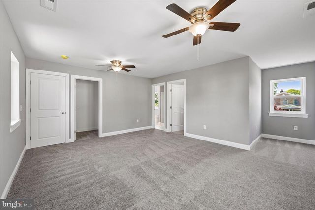 2211 DICKENS LN, Broomall, PA 19008