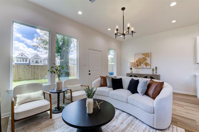 6807 Paris Street, Houston, TX 77021