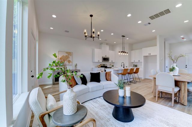 6807 Paris Street, Houston, TX 77021