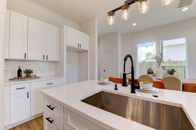 6807 Paris Street, Houston, TX 77021
