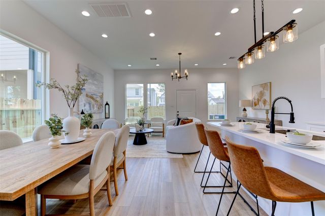 6807 Paris Street, Houston, TX 77021