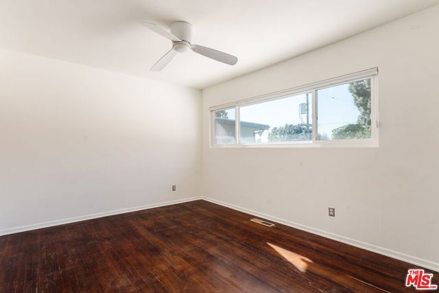 2042 Sanborn Avenue, Los Angeles, CA 90027