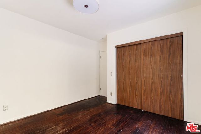 2042 Sanborn Avenue, Los Angeles, CA 90027