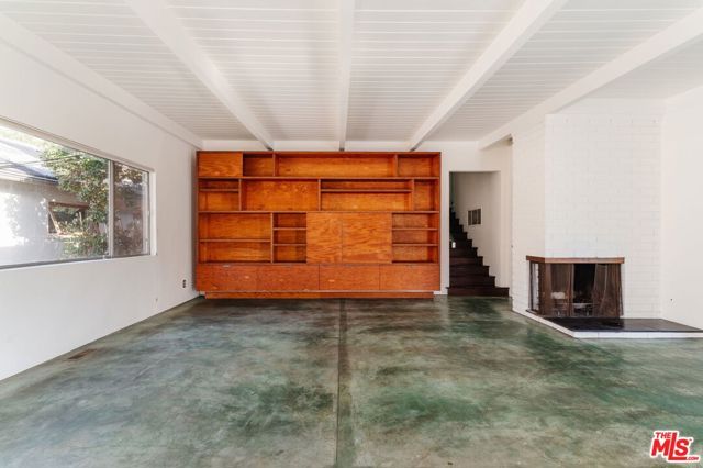 2042 Sanborn Avenue, Los Angeles, CA 90027