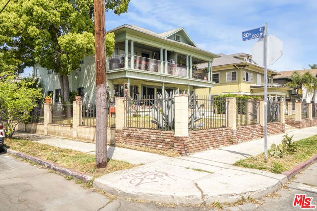2955 Van Buren Place, Los Angeles, CA 90007