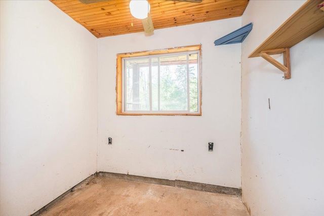 6028 S State Highway 35, Superior, WI 54880