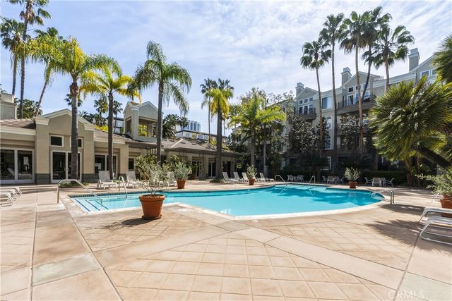 2233 Martin 115, Irvine, CA 92612