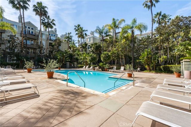 2233 Martin 115, Irvine, CA 92612