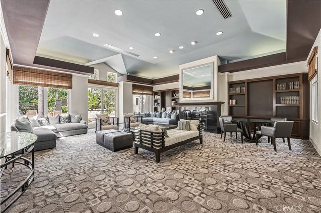 2233 Martin 115, Irvine, CA 92612