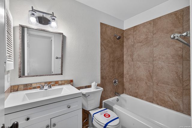 12306 Independence Ave, San Antonio, TX 78233