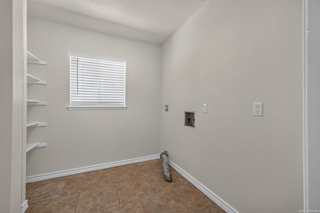 12306 Independence Ave, San Antonio, TX 78233