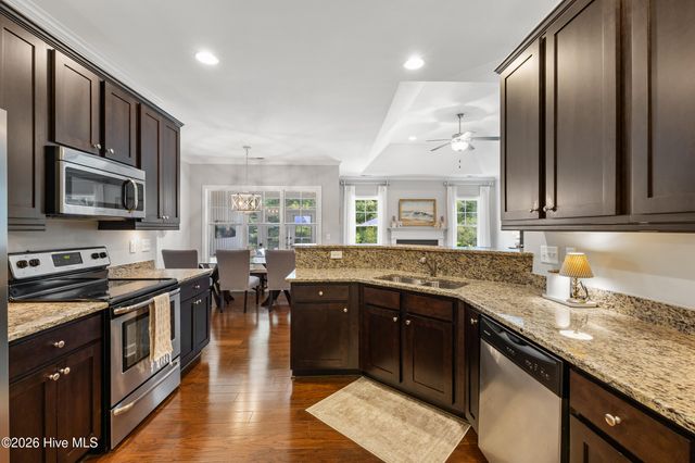 333 Craftsman Way, Wilmington, NC 28411