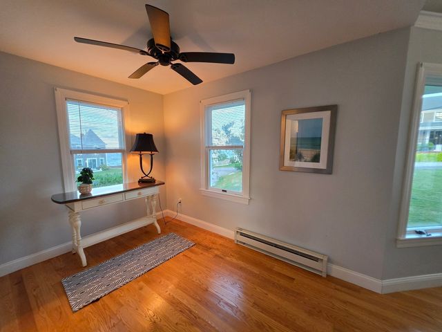 7 Arnold Ave, Plymouth, MA 02360