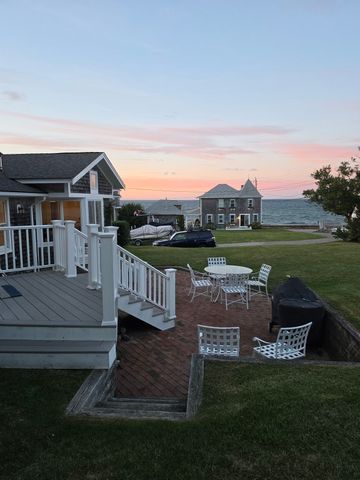 7 Arnold Ave, Plymouth, MA 02360
