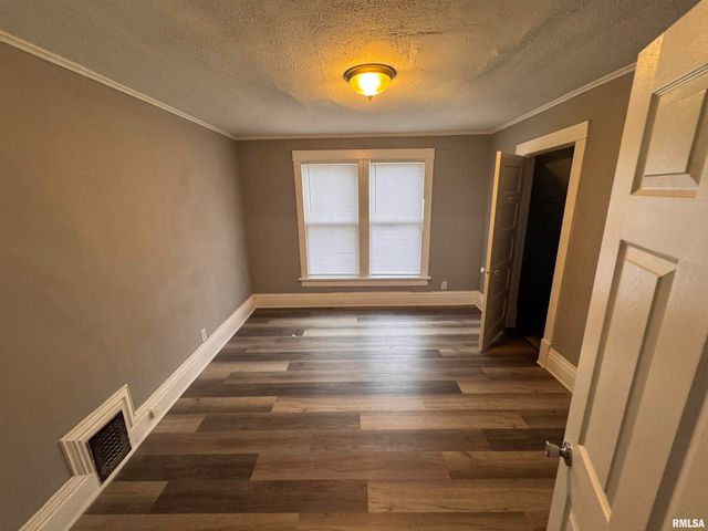 1609 S WESTMORELAND Avenue, Peoria, IL 61605