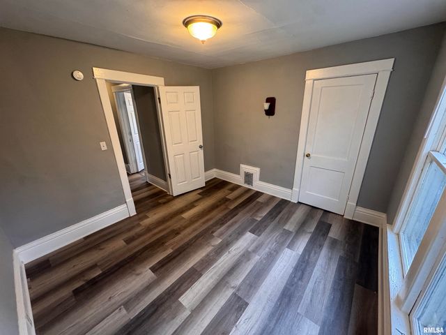 1609 S WESTMORELAND Avenue, Peoria, IL 61605