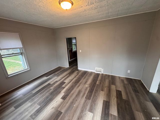 1609 S WESTMORELAND Avenue, Peoria, IL 61605