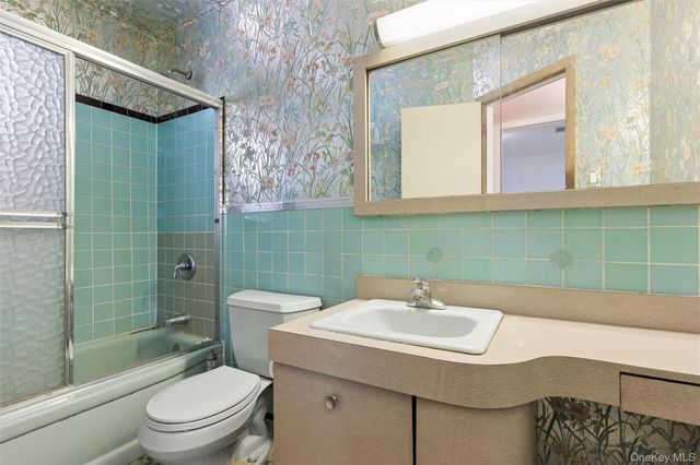 15142 24th Avenue, Whitestone, NY 11357