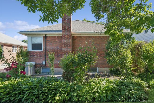 15142 24th Avenue, Whitestone, NY 11357