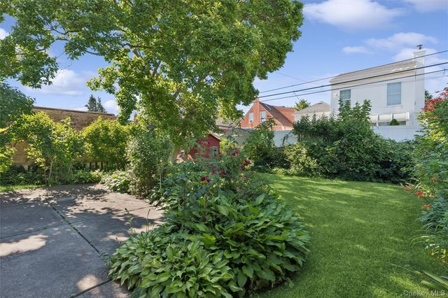15142 24th Avenue, Whitestone, NY 11357