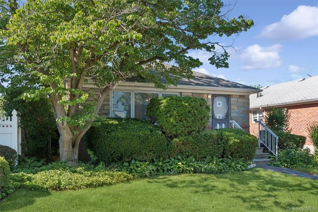 15142 24th Avenue, Whitestone, NY 11357