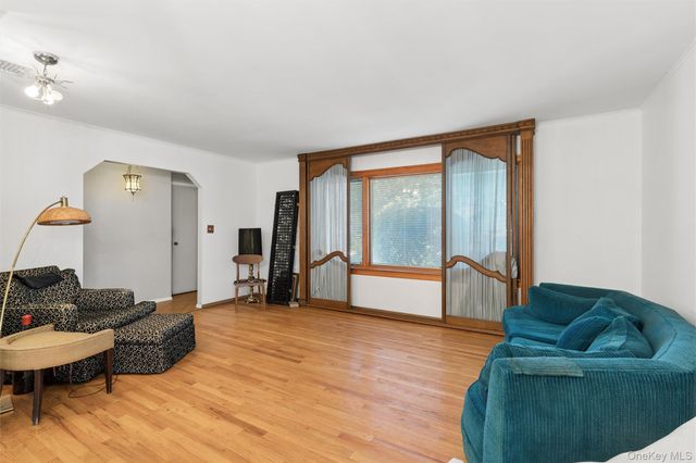 15142 24th Avenue, Whitestone, NY 11357