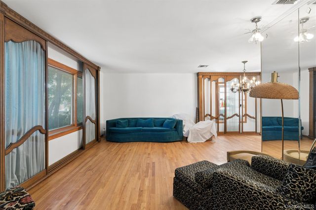 15142 24th Avenue, Whitestone, NY 11357