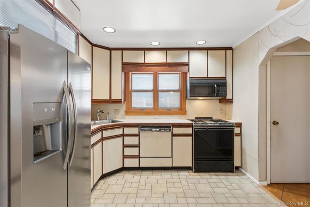 15142 24th Avenue, Whitestone, NY 11357