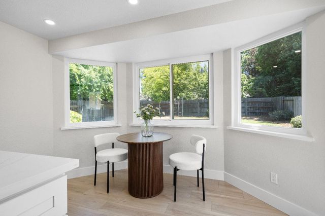 414 Mariner Point Way, Sacramento, CA 95831