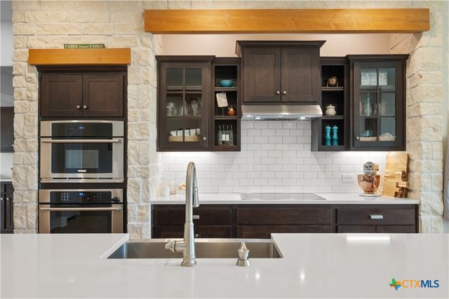 1854 County Road 464, Elgin, TX 78621