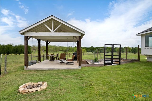 1854 County Road 464, Elgin, TX 78621