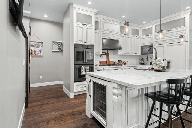 1842 E Palm Tree Ln, Manteca, CA 95336