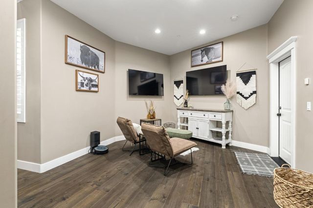 1842 E Palm Tree Ln, Manteca, CA 95336