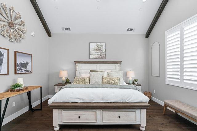 1842 E Palm Tree Ln, Manteca, CA 95336