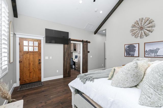 1842 E Palm Tree Ln, Manteca, CA 95336