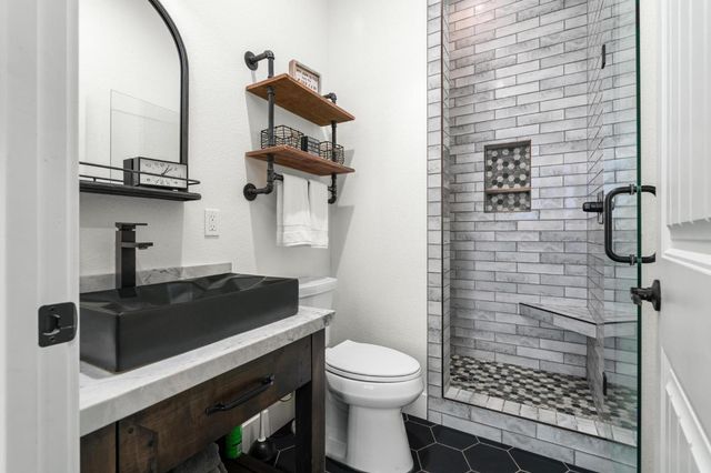 1842 E Palm Tree Ln, Manteca, CA 95336