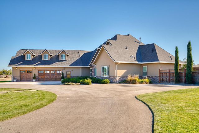 1842 E Palm Tree Ln, Manteca, CA 95336