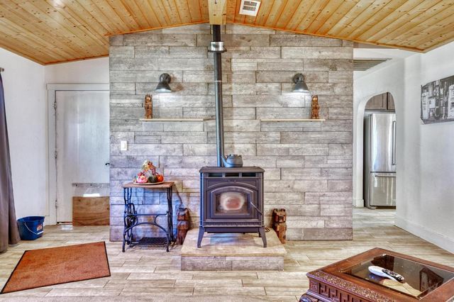 1842 E Palm Tree Ln, Manteca, CA 95336