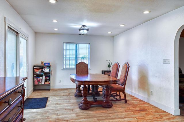 1842 E Palm Tree Ln, Manteca, CA 95336