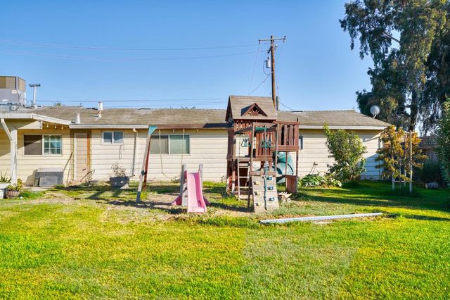 1842 E Palm Tree Ln, Manteca, CA 95336